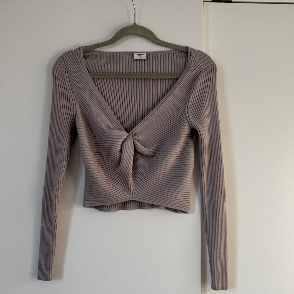 Abercrombie & Fitch Knotted Long Sleeve Sweater